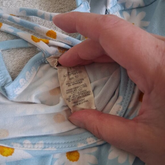 shosho Girl's Size 10 Light Blue Daisy Floral Print Short Sleeve Romper - Picture 5 of 8